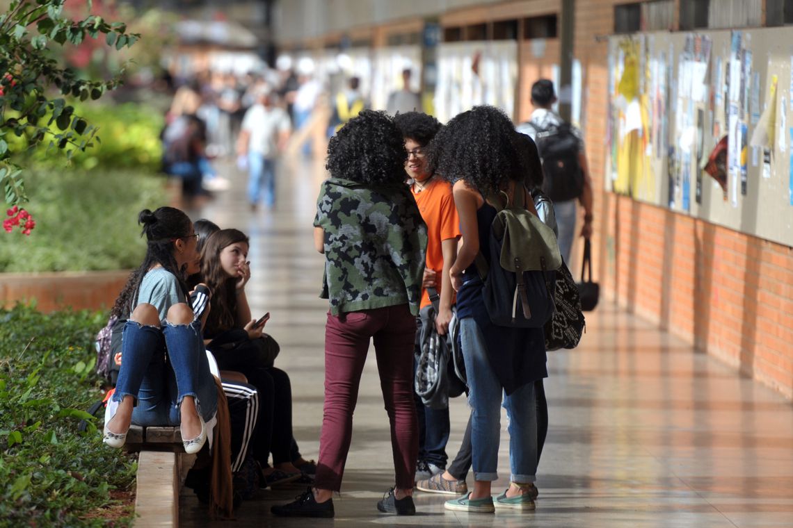 Cada estudante precisa ter cursado o ensino médio completo em escola pública ou em instituição privada como bolsista integral - Marcello Casal Jr/Agência Brasi