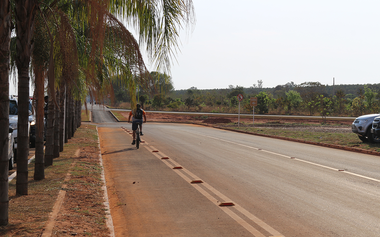 Além da pavimentação, uma  ciclovia também foi construída  na avenida - Danielle Leduc/JPNEWS