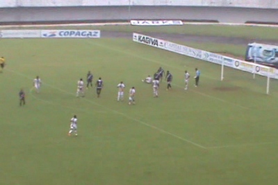 : Misto conquista, no Morenão, o quarto empate consecutivo -