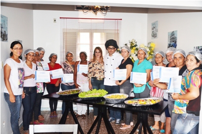 Doze alunas participaram do projeto -