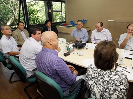 Comissões de transição iniciam discussão do orçamento para 2015