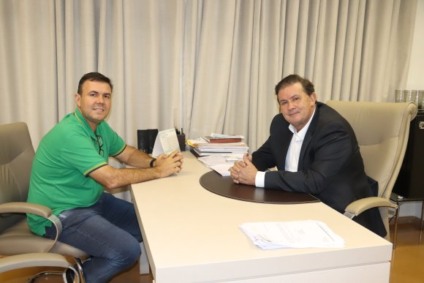 Eduardo Rocha recebe vereador de Paranaíba e falam sobre emendas para o município - Divulgação