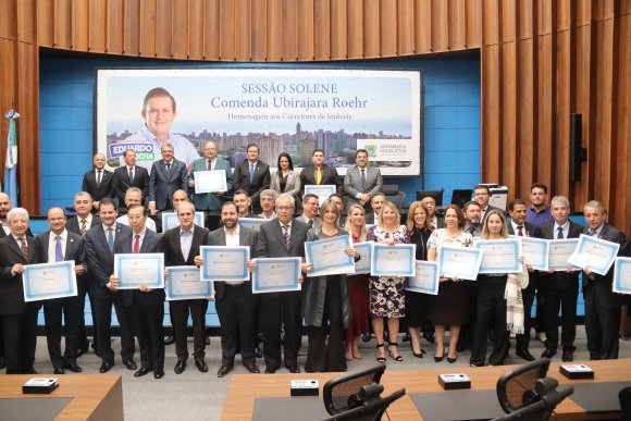 Eduardo Rocha homenageia Corretores de Imóveis