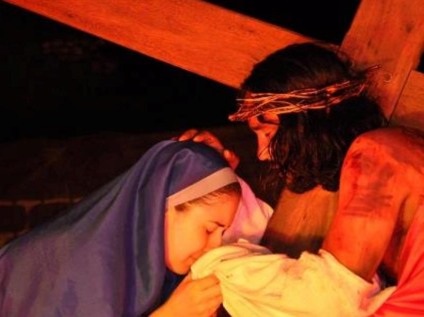 A encenação faz parte do calendário religioso da cidade - Divulgação
