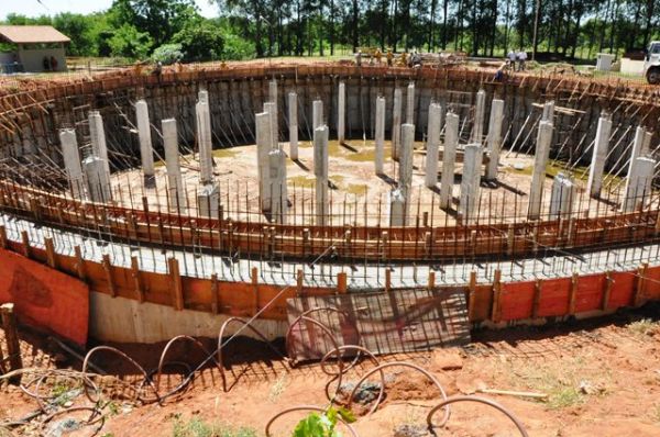 Obras de ampliação da unidade estão paradas -