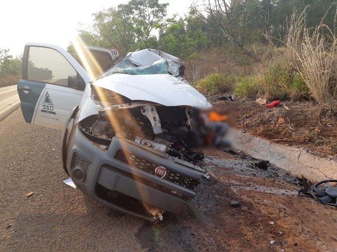 A colisão frontal aconteceu num trecho de reta da rodovia, os dois homens morreram na hora - Arquivo / JPNews