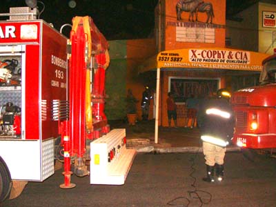 O incêndio foi rapidamente controlado e não se alastrou -