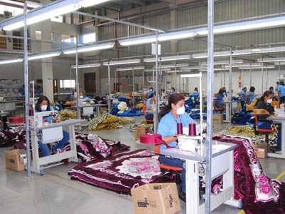 Indústrias estão contratando quase toda mão de obra feminina da cidade -