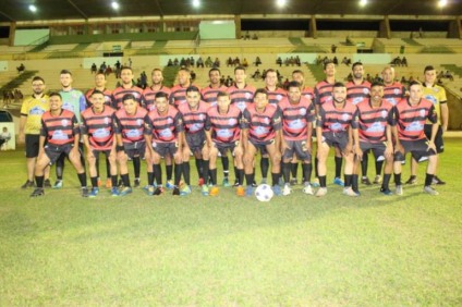 Elenco flamenguista, comandado pelo técnico Renan Massena, lidera a competição três-lagoense - Marcelo Marcos/JPNews