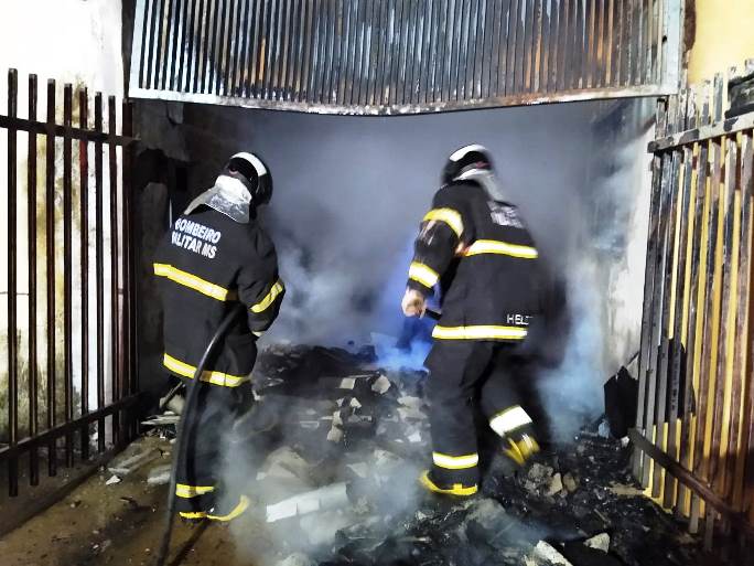 O suspeito ainda não foi identificado - Divulgação/Corpo de Bombeiros