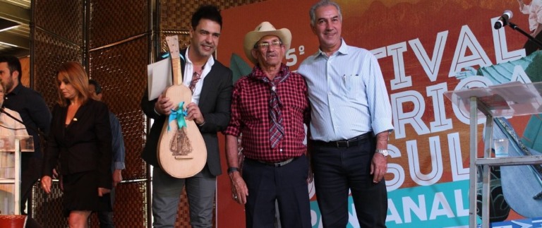 Cantor sertanejo Zezé de Camargo participou do lançamento do 15º Festival América do Sul - Divulgação