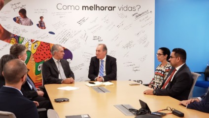 Azambuja assina contrato com Banco Interamericano para modernizar gestão  - Foto: Assessoria