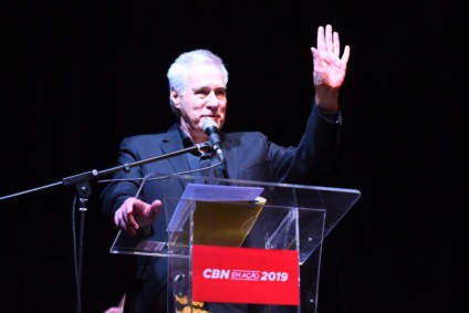“Vocês não sabem como é bom estar aqui”, ressalta Max Gehringer - Foto: Celso Magalhães “Vocês não sabem como é bom estar aqui”, ressalta Max Gehringer - Foto: Celso Magalhães