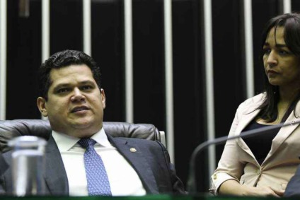 O presidente do Senado, Davi Alcolumbre (DEM-AP),  autorizou o pedido de criação de uma Comissão Parlamentar Mista de Inquérito - Foto: Jefferson Rudy/Agência Senado