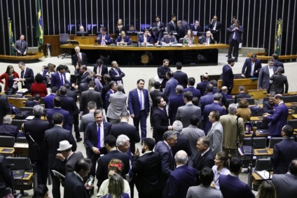 Os deputados votaram 12 destaques e emendas apresentados pelos partidos - Foto: Luis Macedo/Câmara dos Deputados