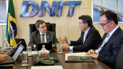 Murilo Zauith reivindica ao DNIT aumento de recurso para manutenção de estradas no estado - Foto: Márcia Paravizzi/CBN
