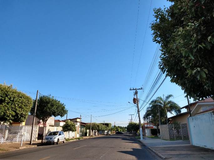 Quinta-feira começa quente e ensolarada em Três Lagoas - Danielle Leduc/JPNEWS