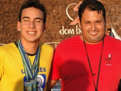 Arthur (esq.) nadou sete provas no interior paulista -