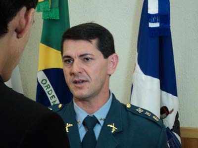 O major Monari estendeu a honraria a seus comandados -