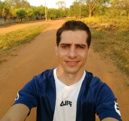 Lúcio teria atingido o policial com um cabo de vassoura - Reprodução Lúcio teria atingido o policial com um cabo de vassoura - Reprodução