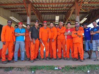 Trabalhadores da Sitrel no alojamento -