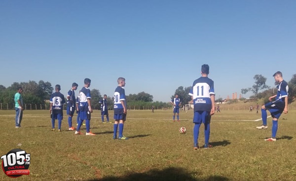 Garotos durante treino - Gabrielly Almeida/JPNews