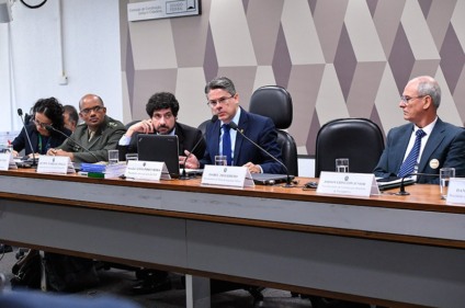 O senador Alessandro Vieira (Cidadania-SE) disse que está evidente que a posse é mais tolerada e aceita do que o porte - Foto: Geraldo Magela/Agência Senado