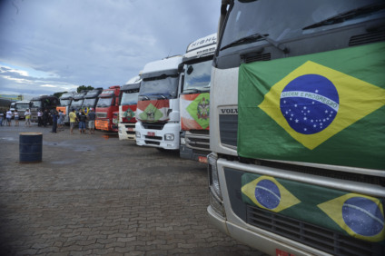 O consenso entre os caminheiros é que a situação está pior do que antes da paralisação. - Foto: Agência Brasil