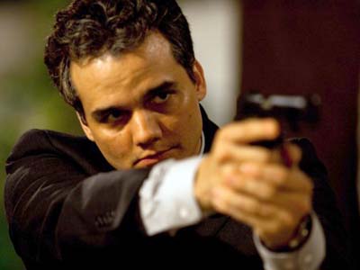 O ator baiano Wagner Moura emprestou a voz de um de seus mais conhecidos personagens, o Capitão Nascimento, para as peças que serão veiculadas -