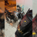 Moto foi apreendida e encaminhada ao pátio do Departamento Estadual de Trânsito.