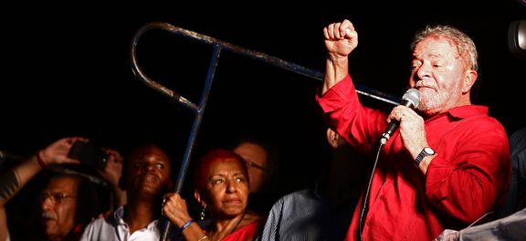 Além de pedir respeito à democracia e às eleições, Lula criticou os partidos que concorreram contra o PT nas últimas eleições presidenciais - Agência Brasil Além de pedir respeito à democracia e às eleições, Lula criticou os partidos que concorreram contra o PT nas últimas eleições presidenciais - Agência Brasil