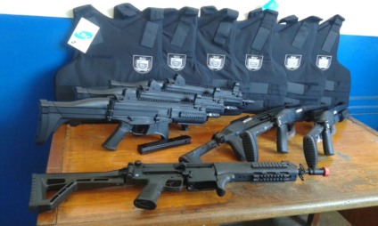 Armas enviadas ao 2º Batalhão da PM de Três Lagoas - Edis Carlos/JPNews