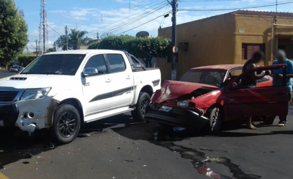 Colisão aconteceu no Centro de Três Lagoas - Ana Cristina Santos/JPNews
