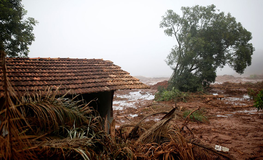 Foto da represa na mina do Córrego do Feijão antes do rompimento - Imagem de satélite - Divulgação/Agência Brasil