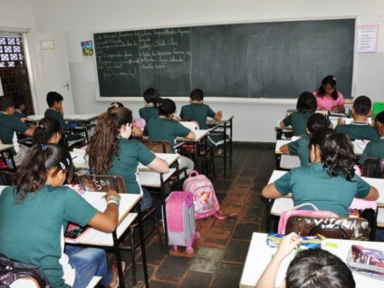 Educação abre rematrículano dia 1º de dezembro para alunos da REME Educação abre rematrículano dia 1º de dezembro para alunos da REME