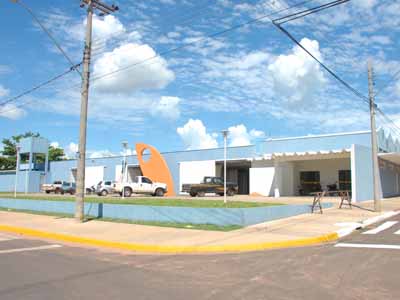 Camelôs mudarão para o prédio do antigo Mercado Municipal -