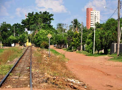 Com a desativação da linha férrea, a proposta é criar uma nova avenida de acesso à cidade -