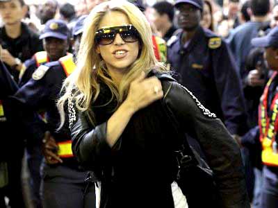 Shakira desembarcou na África segunda-feira - Shakira desembarcou na África segunda-feira -