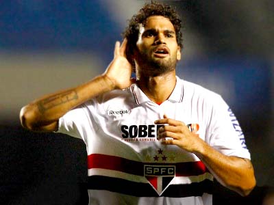 Willian José marcou um golaço no Morumbi -