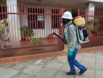 Dedetizador costal também é utilizado durante ações -