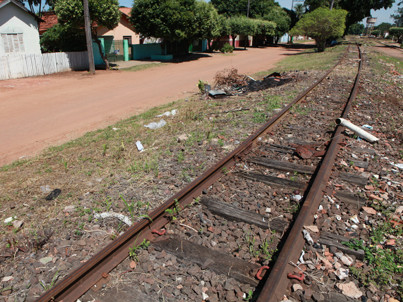 Linha Férrea foi desativada em dezembro do ano passado - Elias Dias/JP