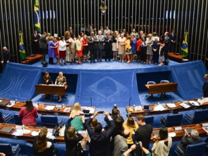 Renan Calheiros preside solenidade de entrega do prêmio Bertha Lutz a mulheres e homens que, em suas atividades, defendem os direitos da mulher  - Antonio Cruz/Agência Brasil