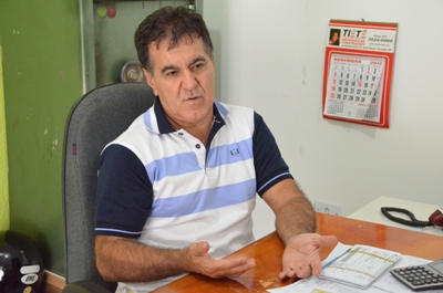 Teixeira explicando a realidade do ramo de materiais de construção em Três Lagoas. - Teixeira explicando a realidade do ramo de materiais de construção em Três Lagoas. -