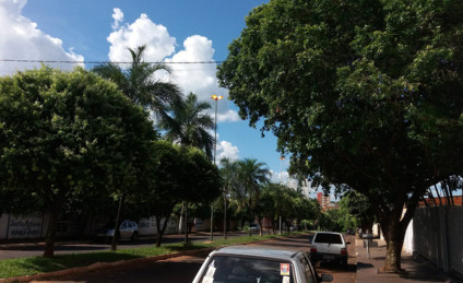 Trecho da avenida está às escuras devido a lâmpadas queimadas - Lucas dos Anjos/JPNEWS