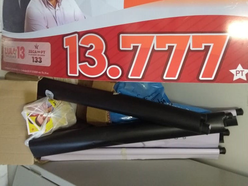 Material irregular de campanha com nome de ex-presidente preso foi apreendido em MS - Divulgação/MP-MS Material irregular de campanha com nome de ex-presidente preso foi apreendido em MS - Divulgação/MP-MS