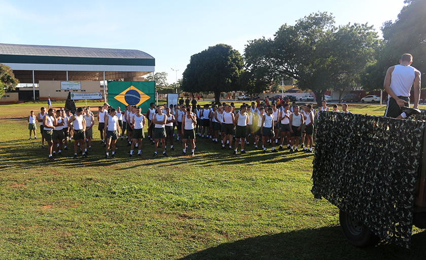 Exército realizando treinamento físico no entorno da Lagoa Maior - Danielle Leduc