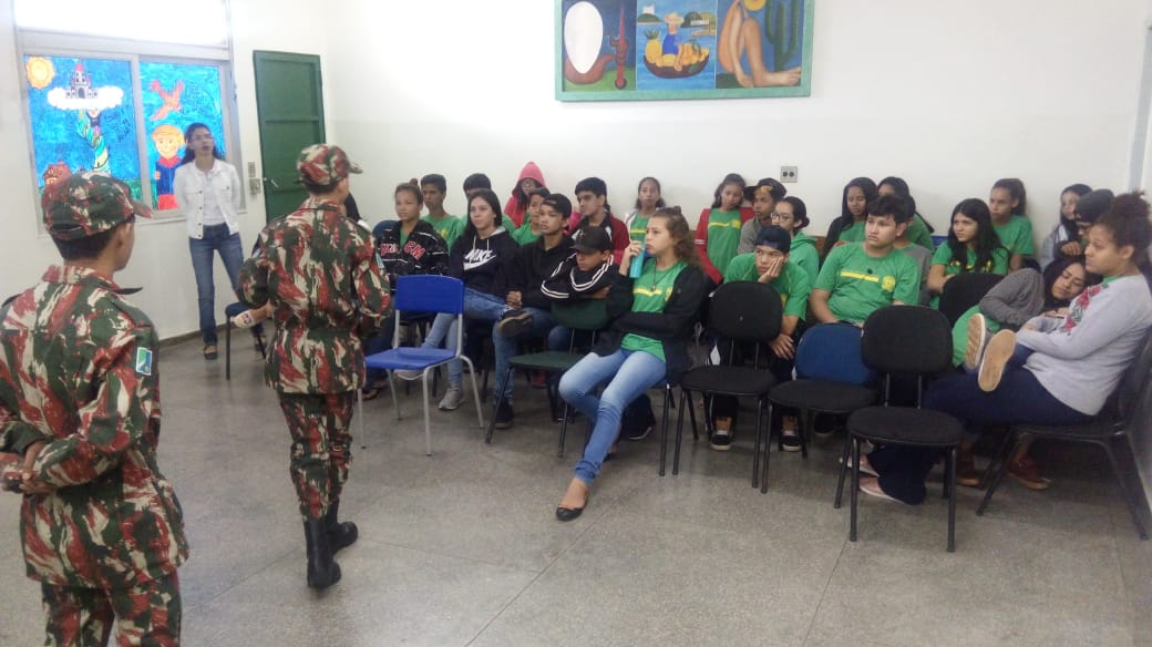 O Projeto Florestinha realiza atividades com crianças e adolescentes, visando a conscientização. - Divulgação