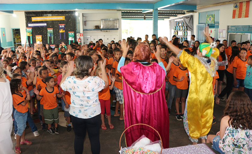Criaças participaram de apresentações e brincadeiras - Divulgação/Assessoria
