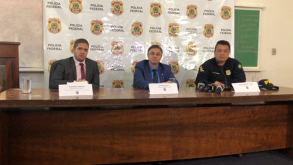 Cinco mandados de prisão, busca e apreensão foram cumpridos nesta quarta-feira em uma operação conjunta da PRF e PF Cinco mandados de prisão, busca e apreensão foram cumpridos nesta quarta-feira em uma operação conjunta da PRF e PF