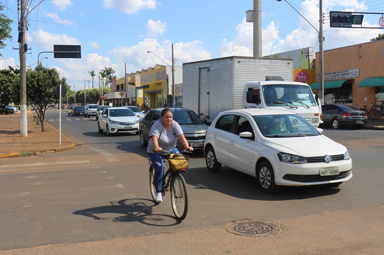 Mais de 850 motoristas são multados por não usar cinto de segurança no trânsito de Três Lagoas - Danielle Leduc/JPNEWS Mais de 850 motoristas são multados por não usar cinto de segurança no trânsito de Três Lagoas - Danielle Leduc/JPNEWS